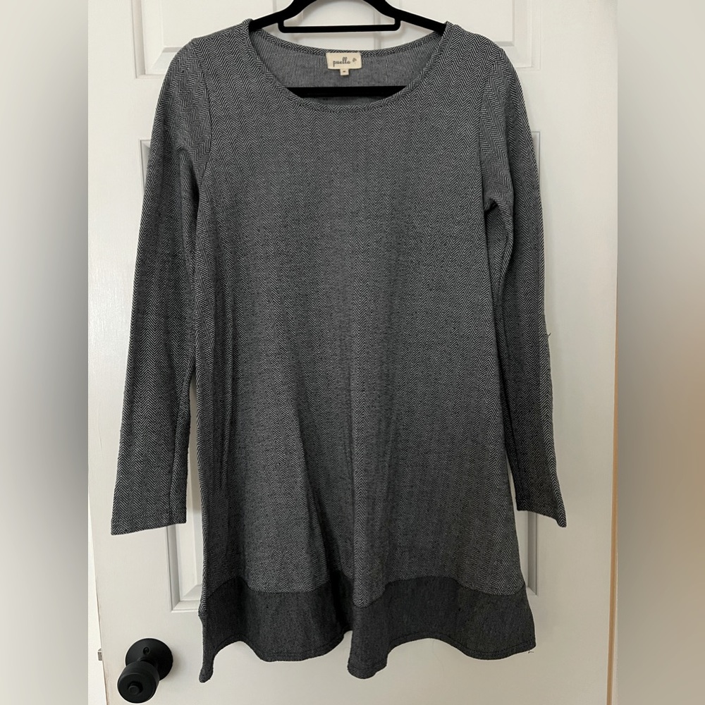 Herringbone print tunic (gray) Size Medium